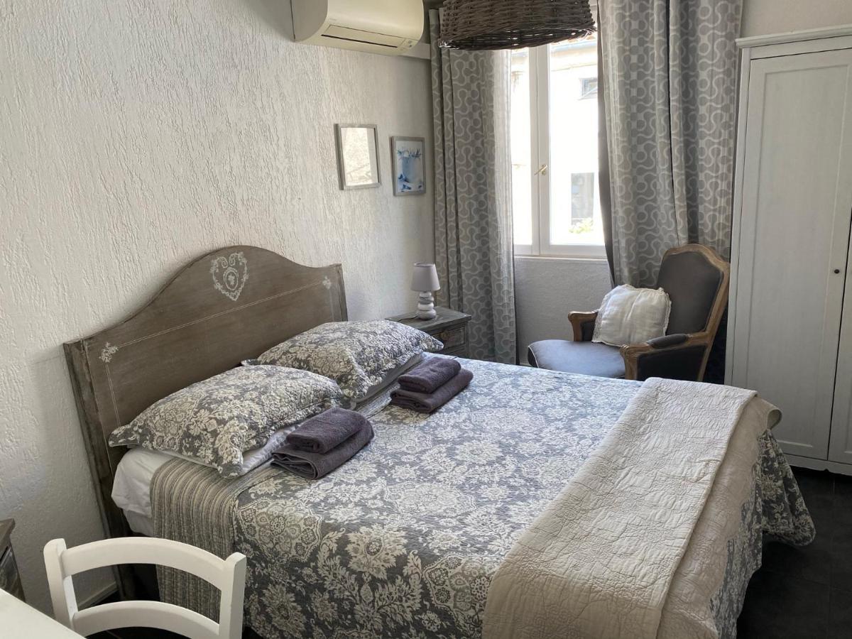Hotel Restaurant Le Provencal Льо Гро-дю-Роа Екстериор снимка