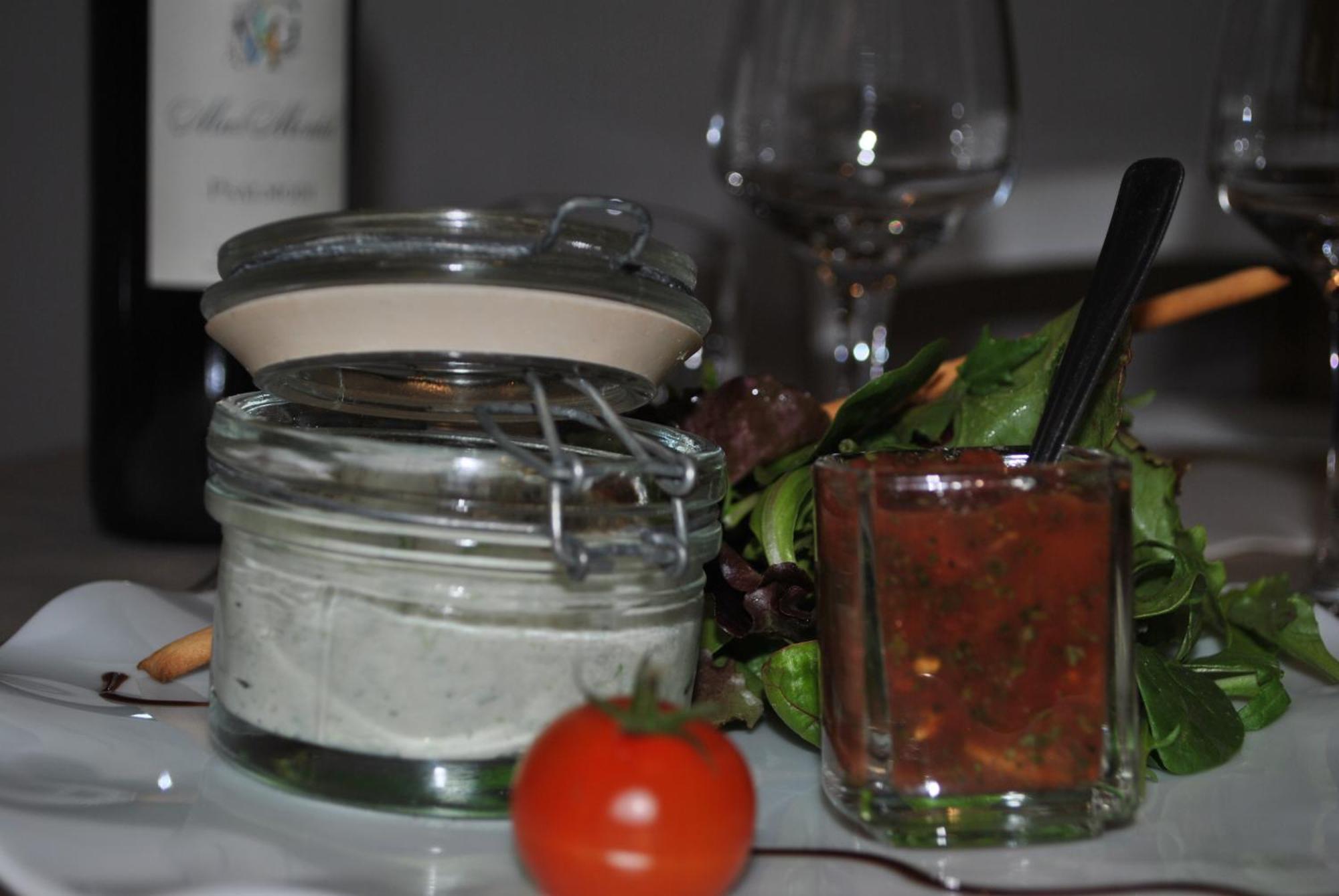 Hotel Restaurant Le Provencal Льо Гро-дю-Роа Екстериор снимка