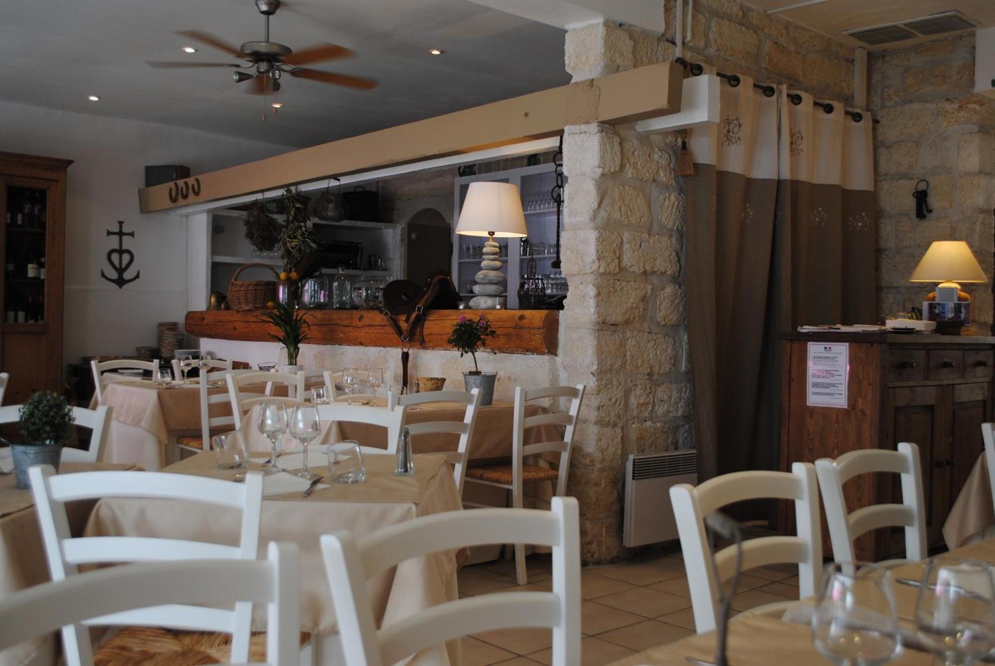 Hotel Restaurant Le Provencal Льо Гро-дю-Роа Екстериор снимка