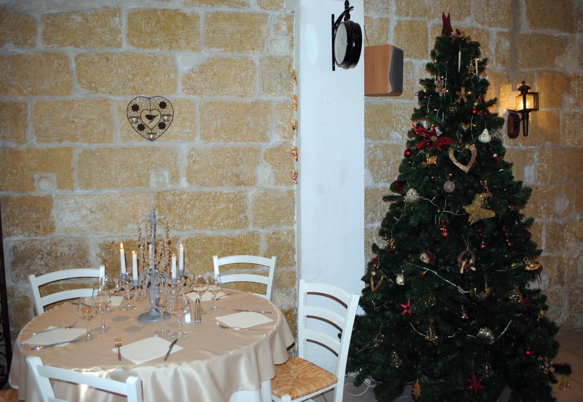 Hotel Restaurant Le Provencal Льо Гро-дю-Роа Екстериор снимка