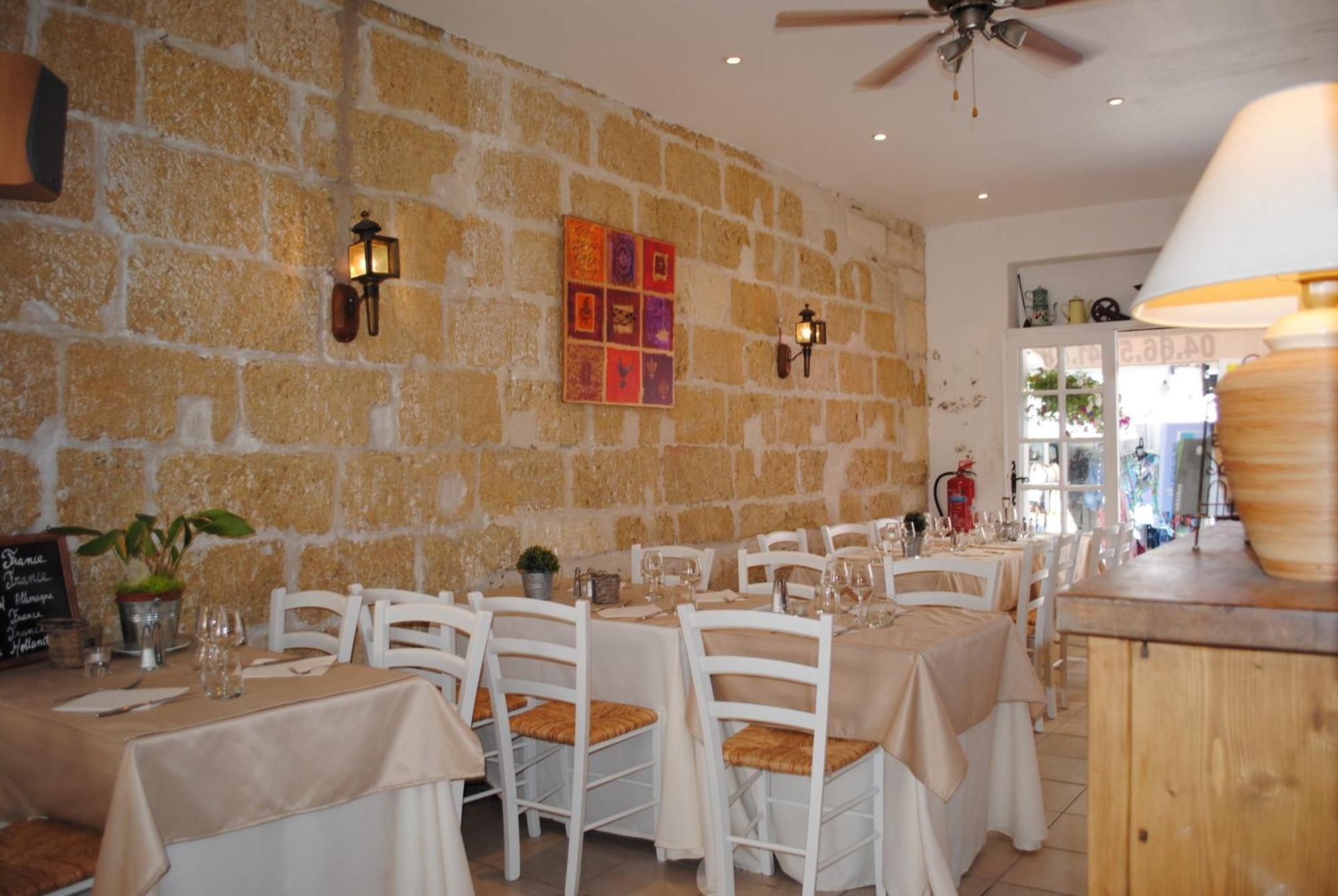 Hotel Restaurant Le Provencal Льо Гро-дю-Роа Екстериор снимка