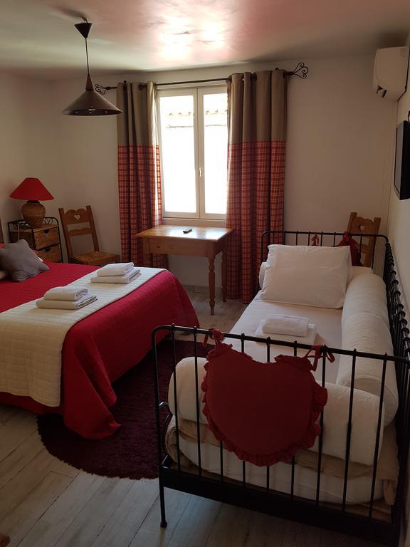 Hotel Restaurant Le Provencal Льо Гро-дю-Роа Екстериор снимка