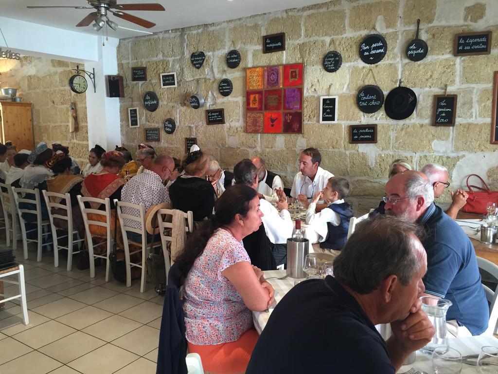 Hotel Restaurant Le Provencal Льо Гро-дю-Роа Екстериор снимка